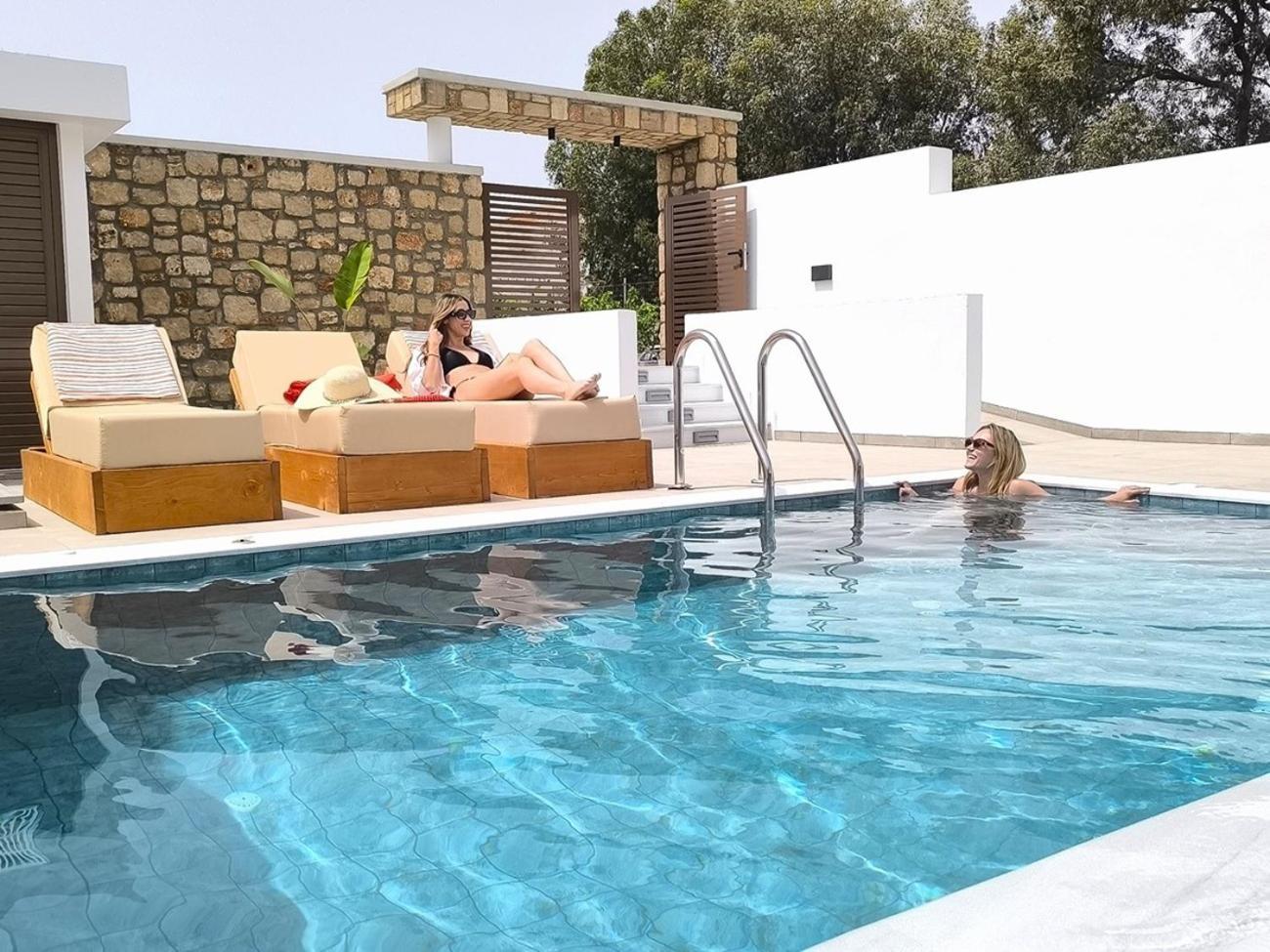 Valantina'S & Mannouel Lardos Luxury Villas Екстер'єр фото